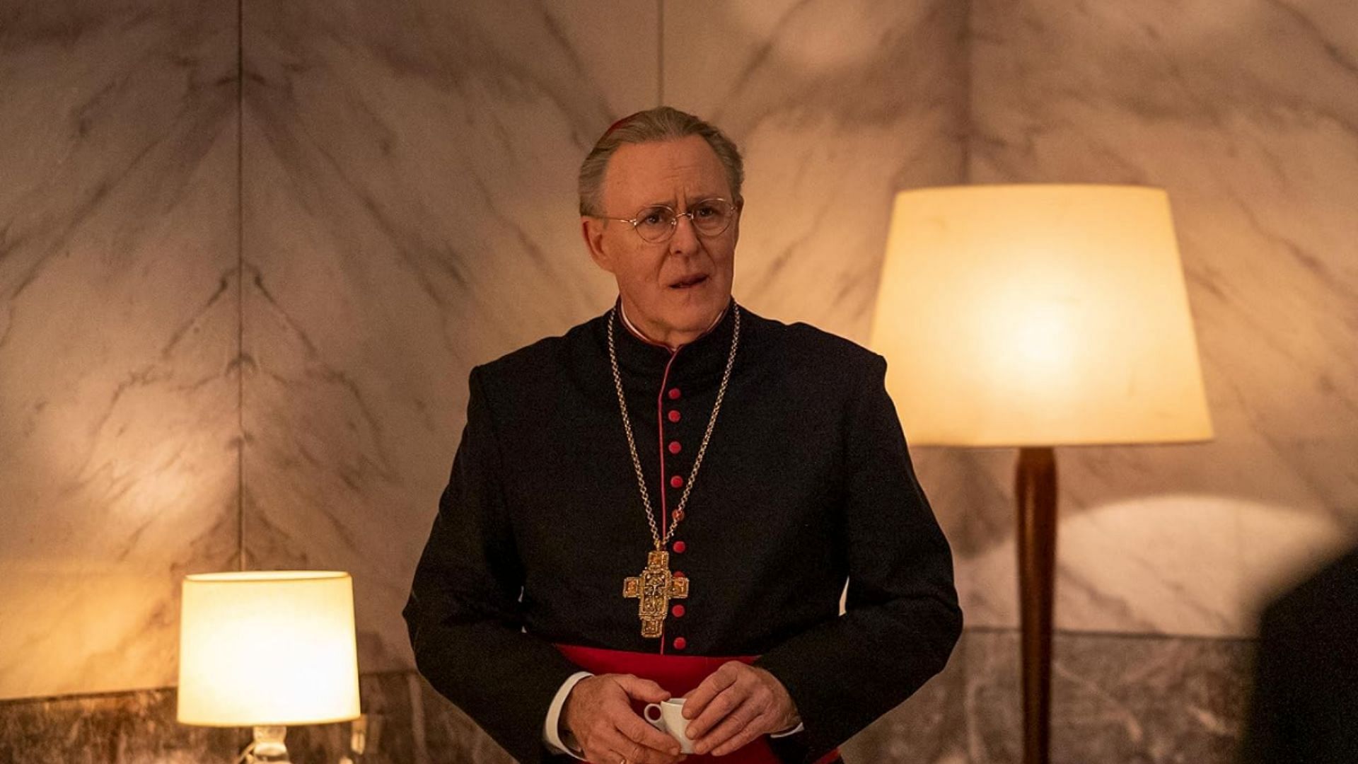 John Lithgow plays Albus Dumbledore (Image via Prime Video)